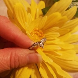 Beautiful CZ diamond ring size 7